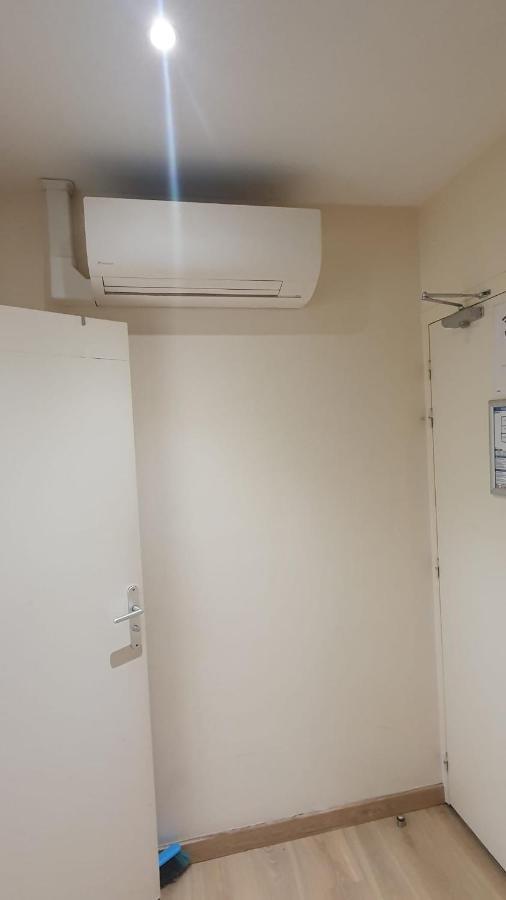 Hotel Le Privilege La Courneuve Εξωτερικό φωτογραφία
