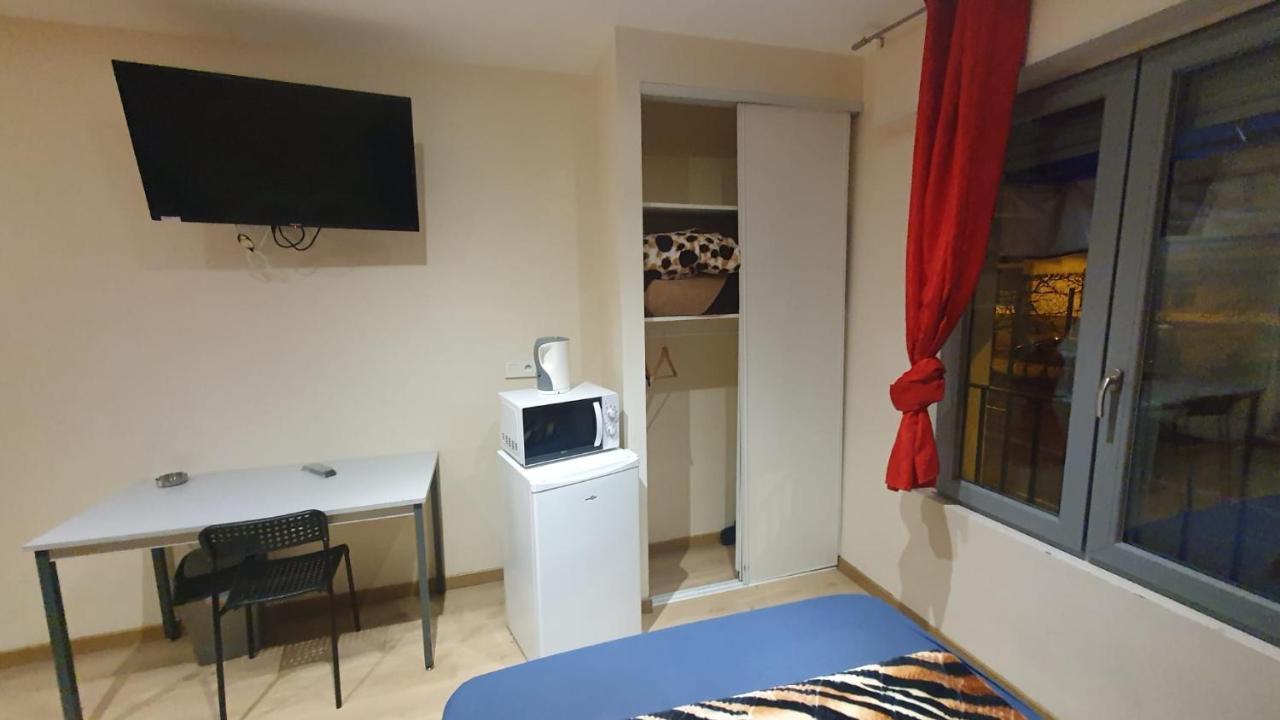 Hotel Le Privilege La Courneuve Εξωτερικό φωτογραφία