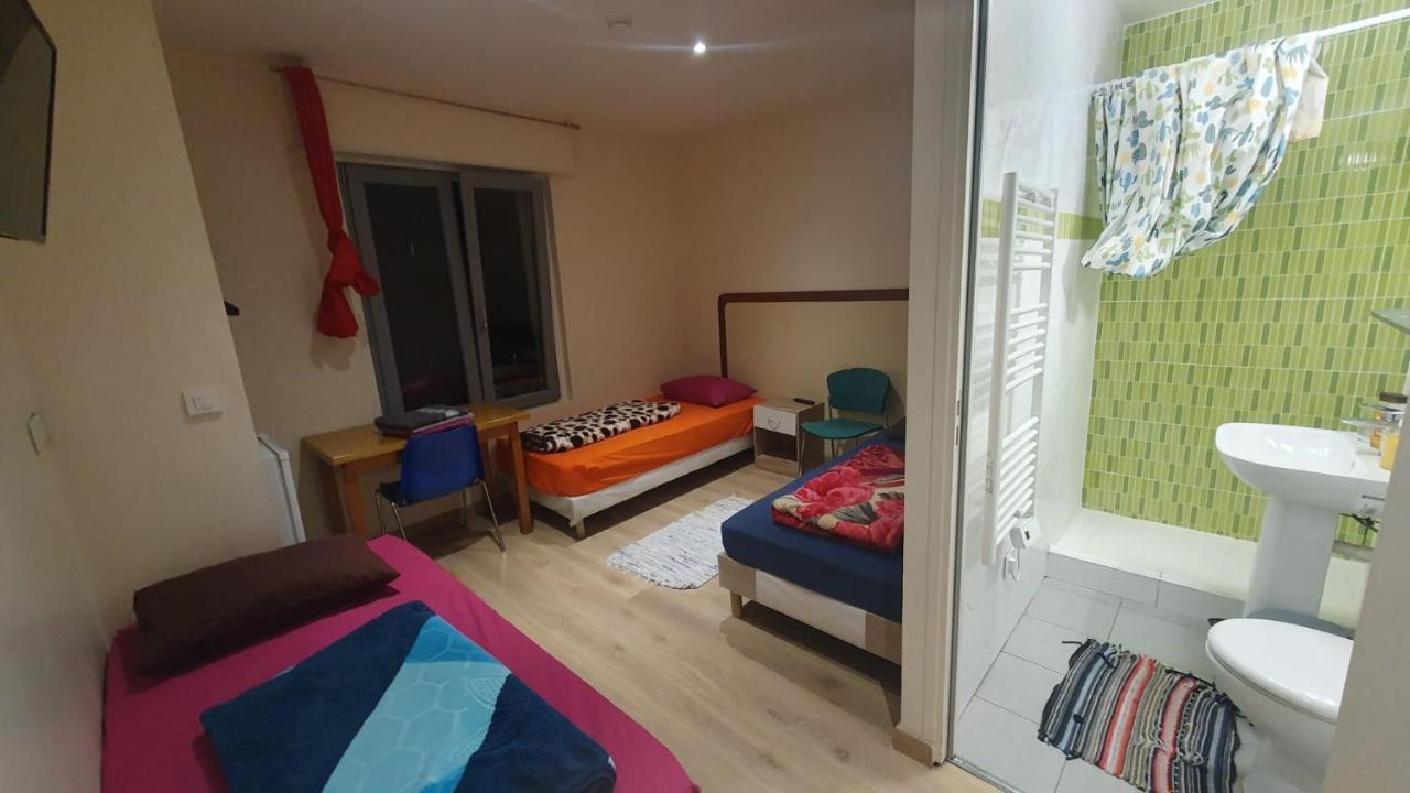 Hotel Le Privilege La Courneuve Εξωτερικό φωτογραφία