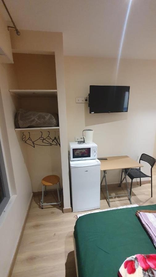 Hotel Le Privilege La Courneuve Εξωτερικό φωτογραφία