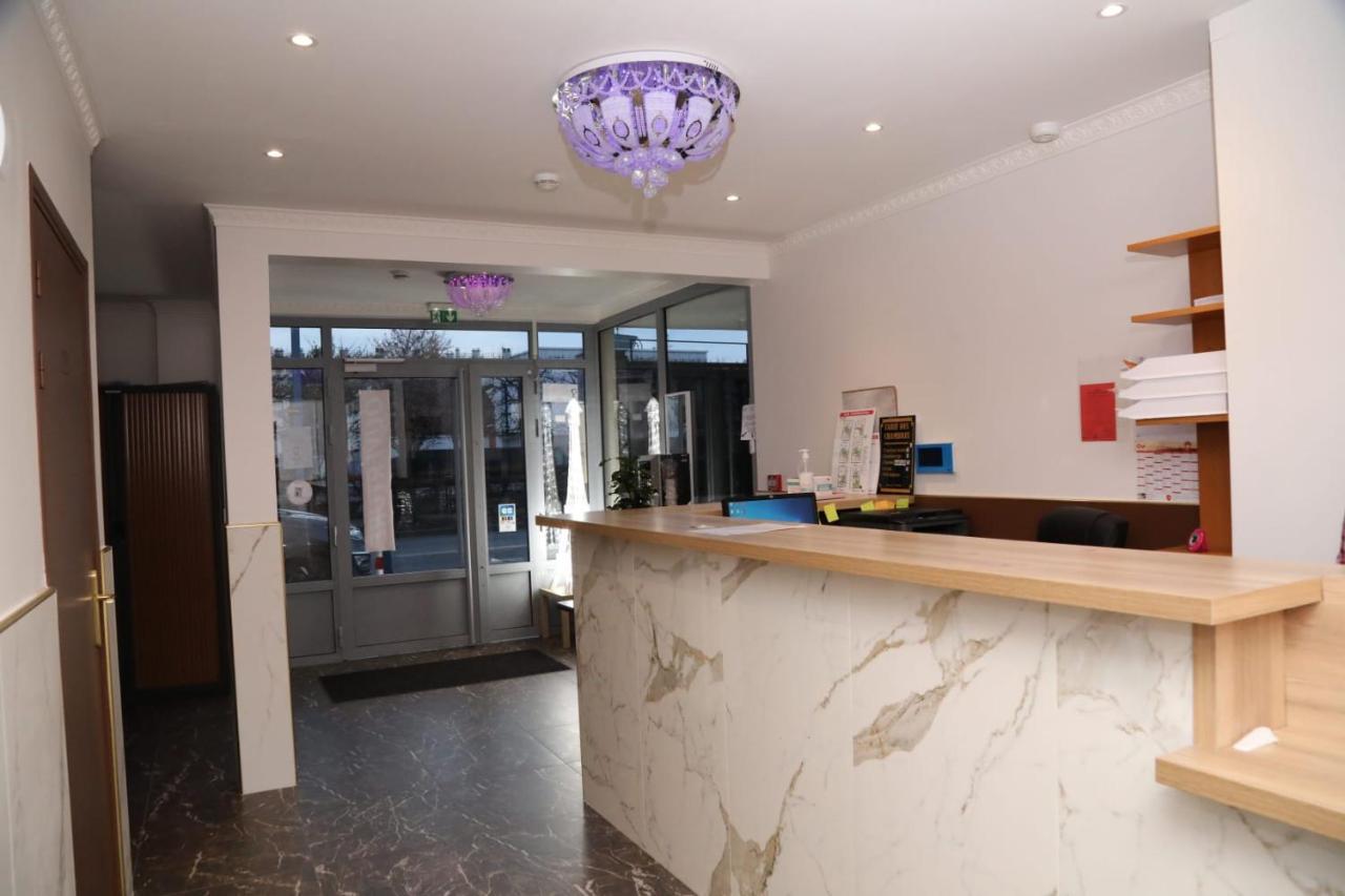 Hotel Le Privilege La Courneuve Εξωτερικό φωτογραφία